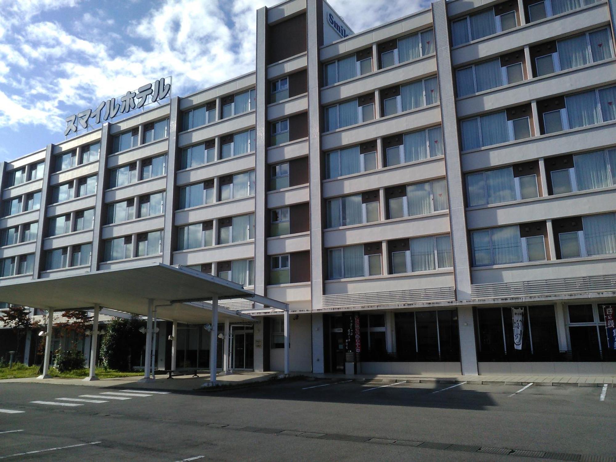 สไมล์ โฮเต็ล ชิรากาวะ Hotel Nishigo ภายนอก รูปภาพ